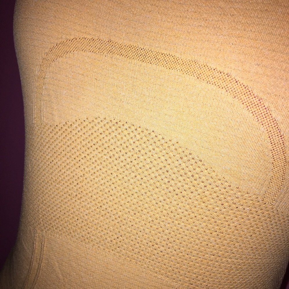 Lululemon Running Tank 🍋 - Picture 3 of 6